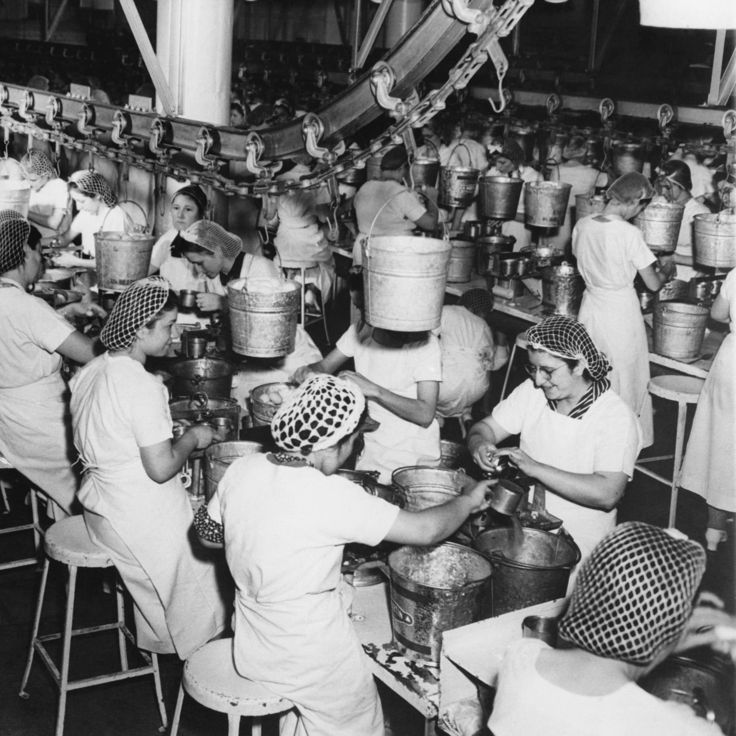 Trabajadoras de fábrica. 