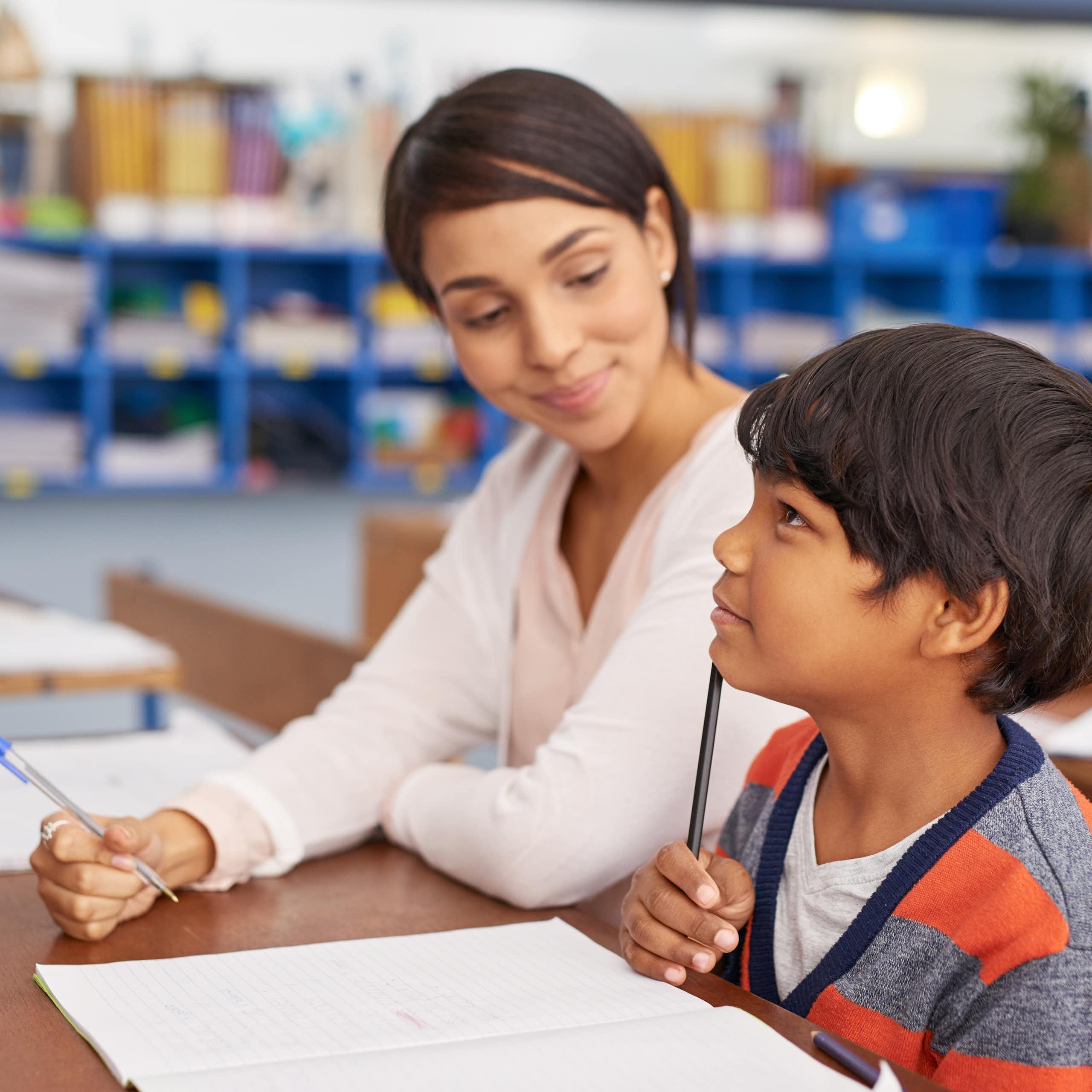 Escribir es más que trazar letras, incluso antes de los seis años