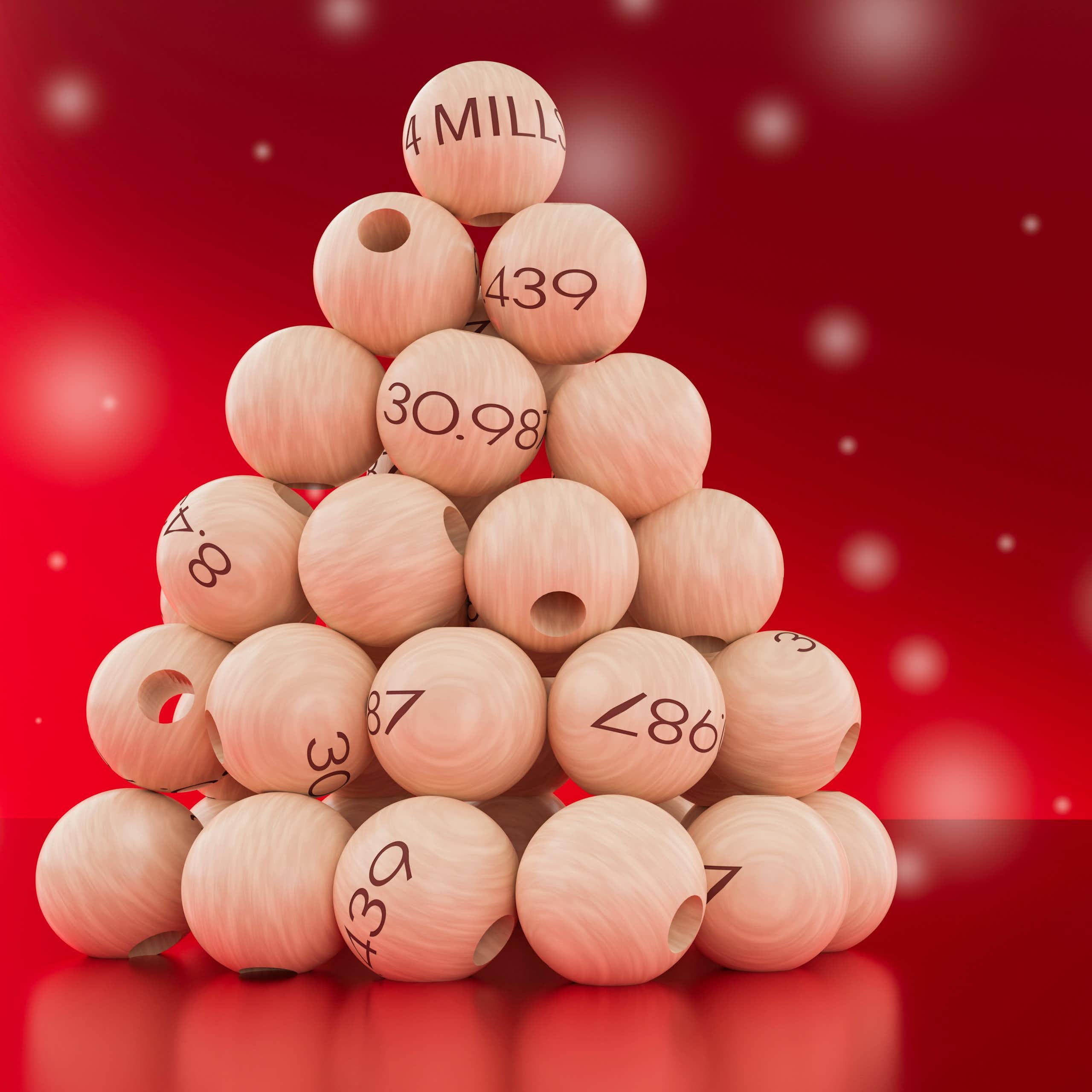 Es más fácil ganar el gordo de la lotería de Navidad que estar vivos